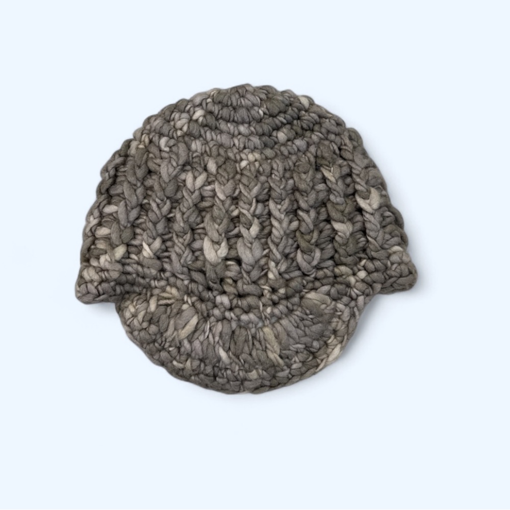 Banana Republic Knitted Beanie with a Brim - one size - vintage